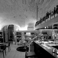 Gourmet food and wine tasting in Assisi