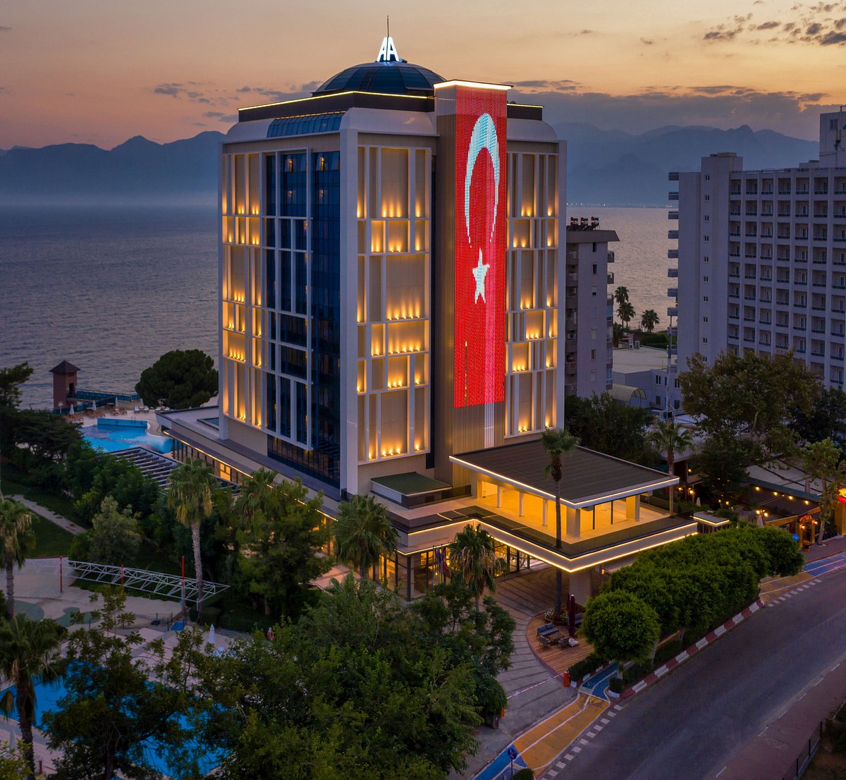 Oz Hotels Antalya Hotel Resort &amp; Spa, khách sạn tại Antalya