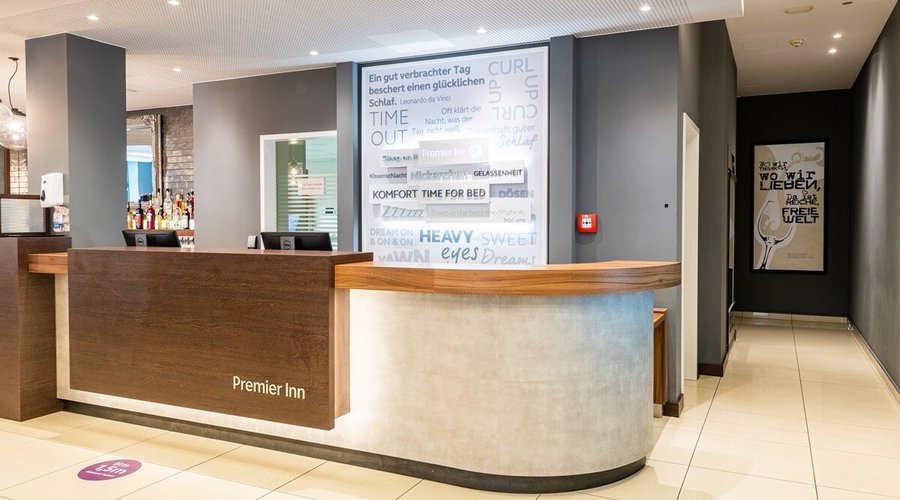 Premier Inn Frankfurt City Hauptbahnhof hotel reception 