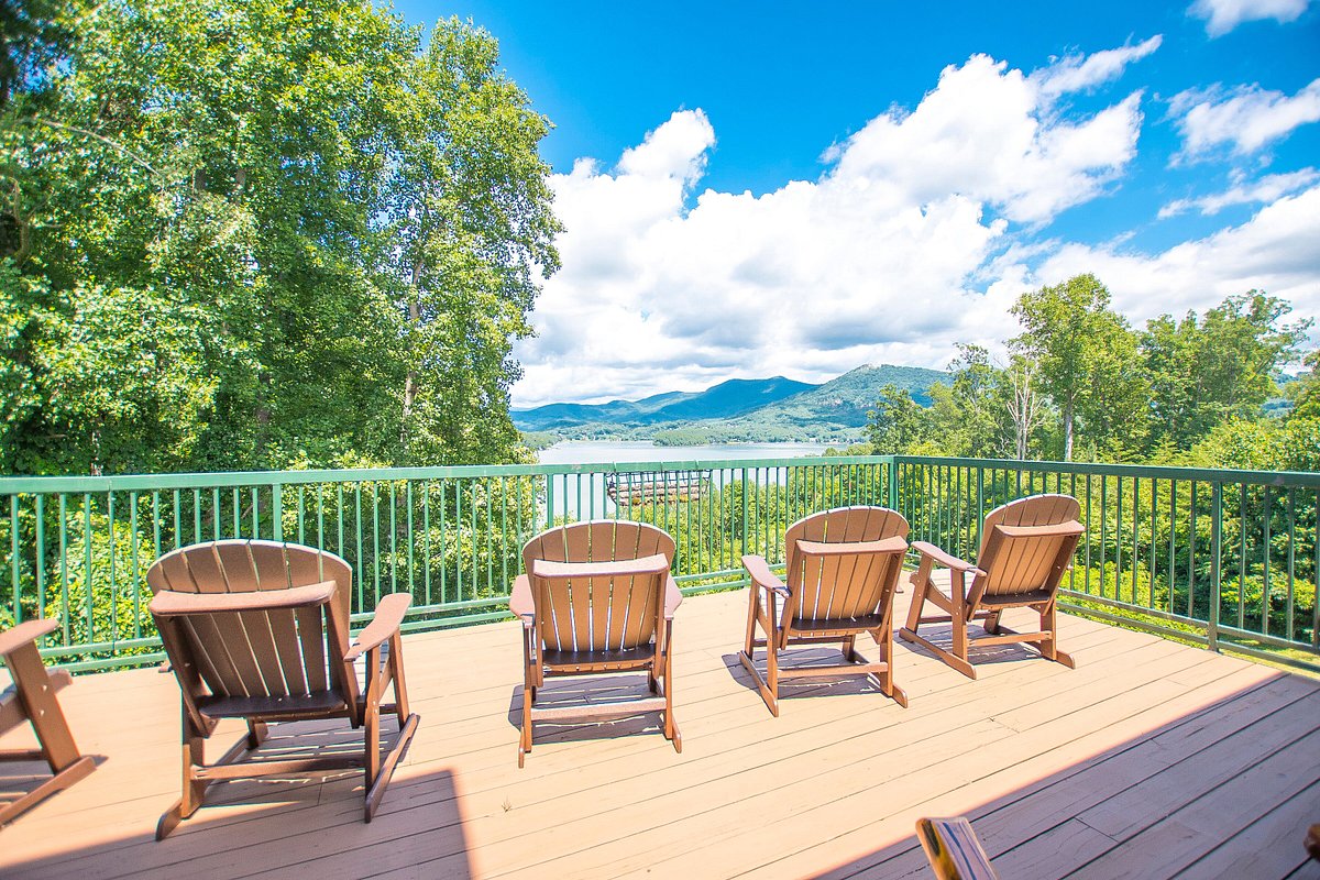 Lake Chatuge Lodge, hotel in Hayesville