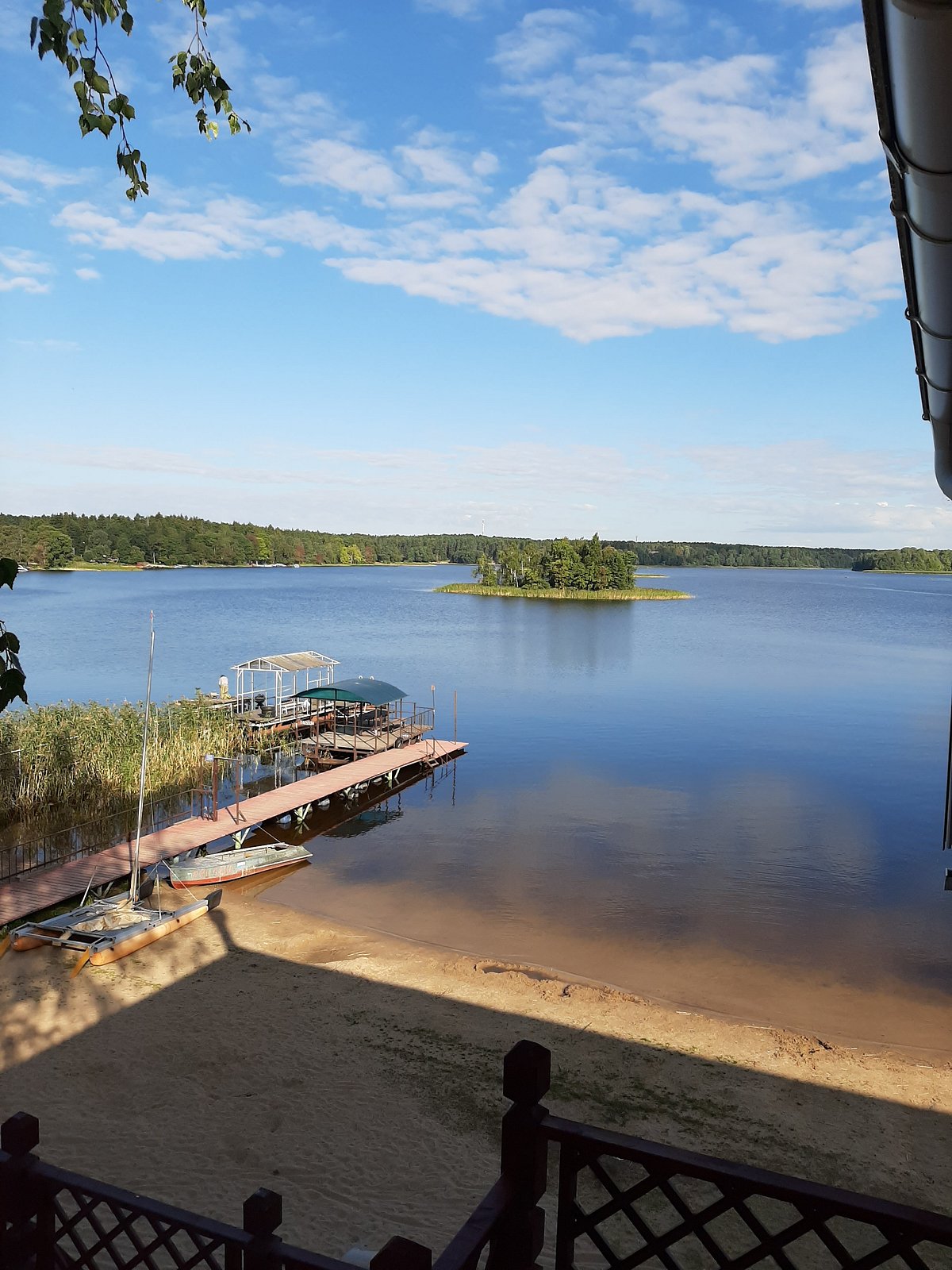 Не 5 звезд но лучшее что есть в тех краях - отзыв о Hotel 7 Bereg on Seliger,  Заречье, Россия - Tripadvisor