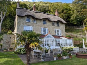 Hillside Hotel in Isle of Wight, image may contain: Cottage, Housing, Villa, Plant