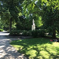 Luisen-Denkmal pomnik Rosengarten mestsky park zahrada Berlin