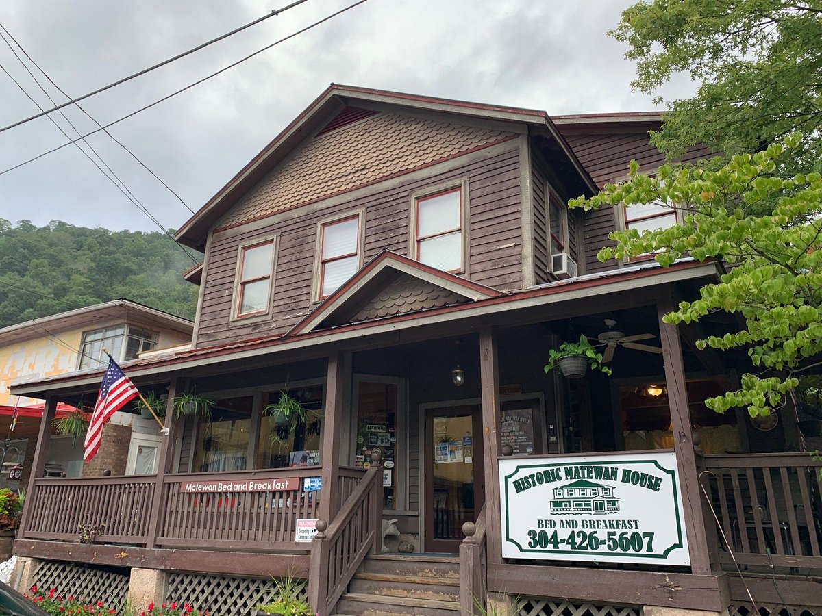 HISTORIC MATEWAN HOUSE BED AND BREAKFAST B&B (Virginia Occidentale