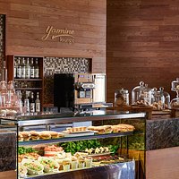 Yasmine Lounge