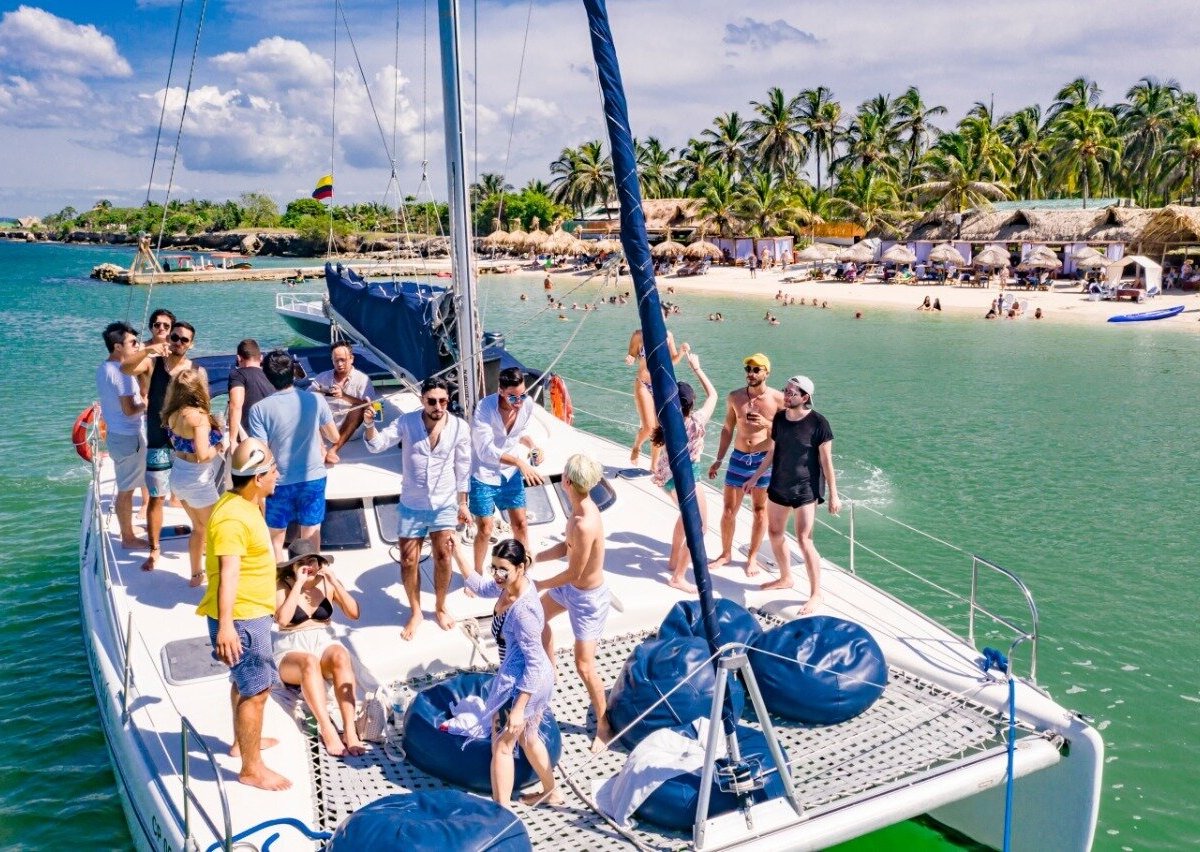 catamaran tour cartagena