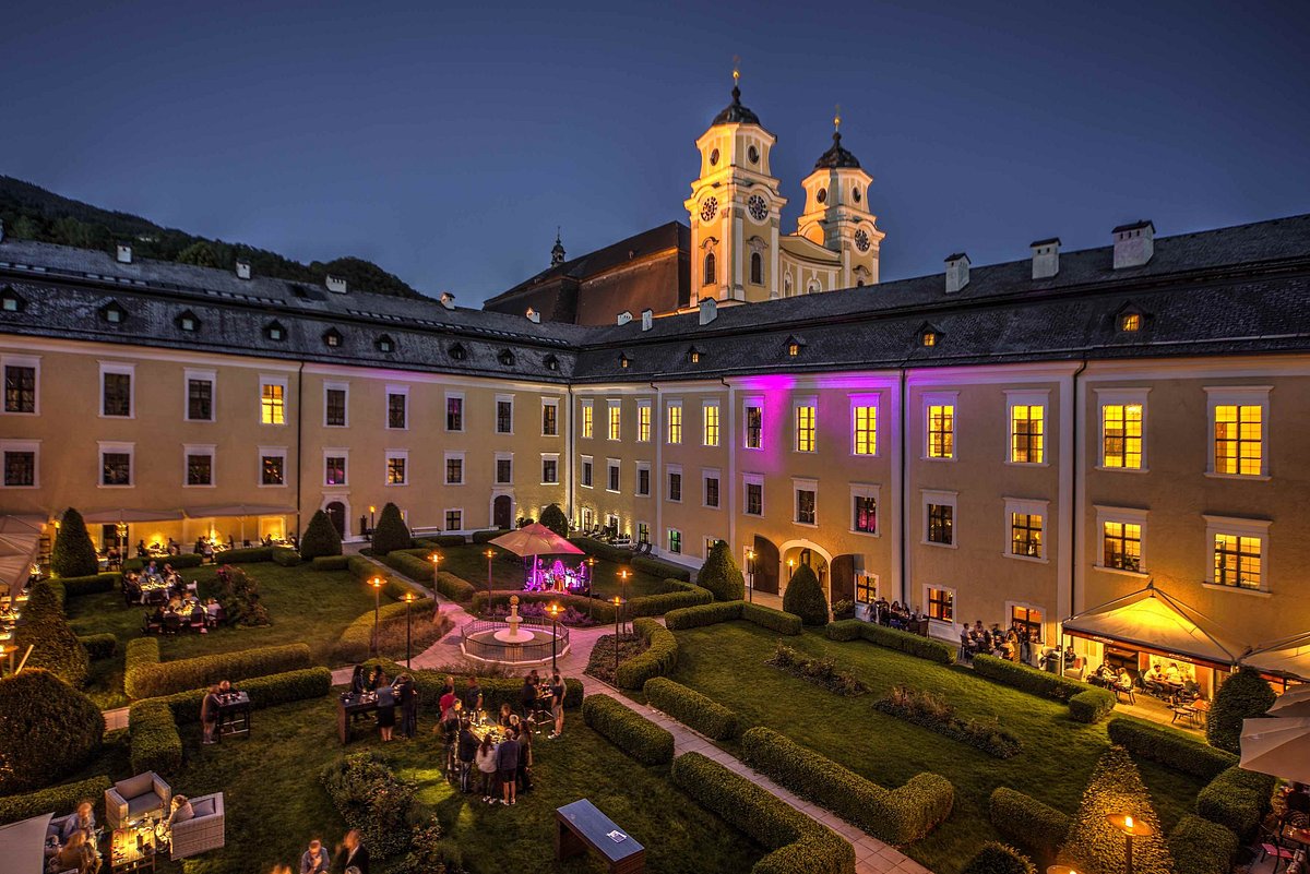 Schlosshotel Mondsee, Hotel am Reiseziel Mondsee