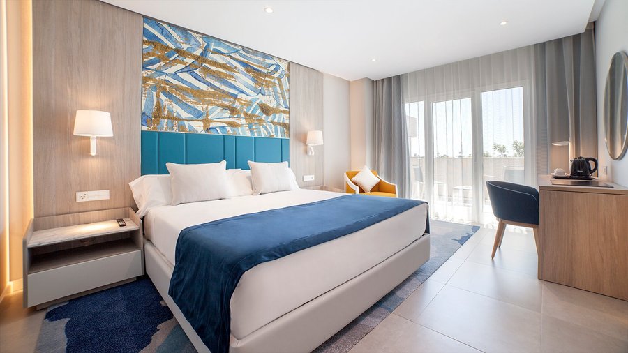 Premium Deluxe bedroom. Double accommodation. Family rooms
