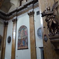 Interni della chiesa