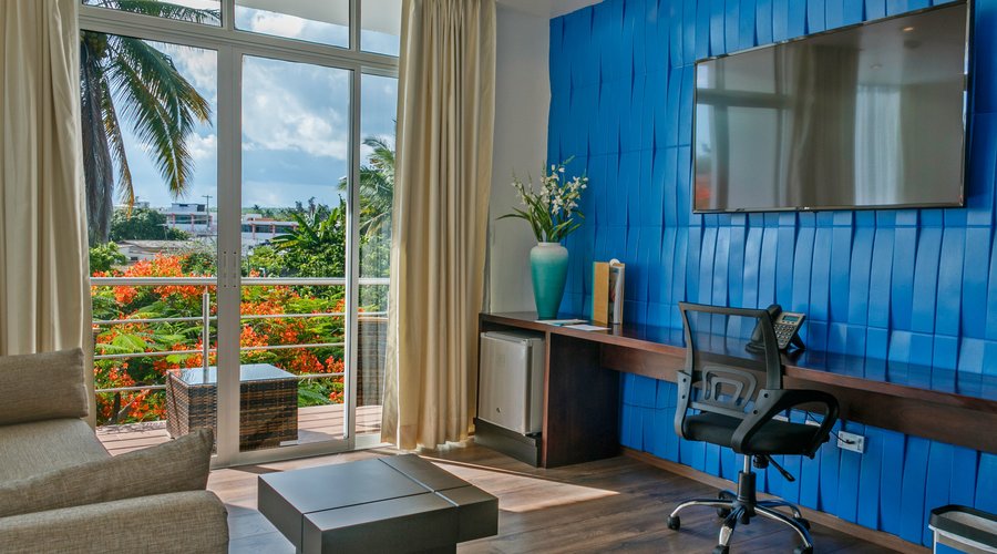 Suite Room: Work Table, Sitting Area & Balcony 