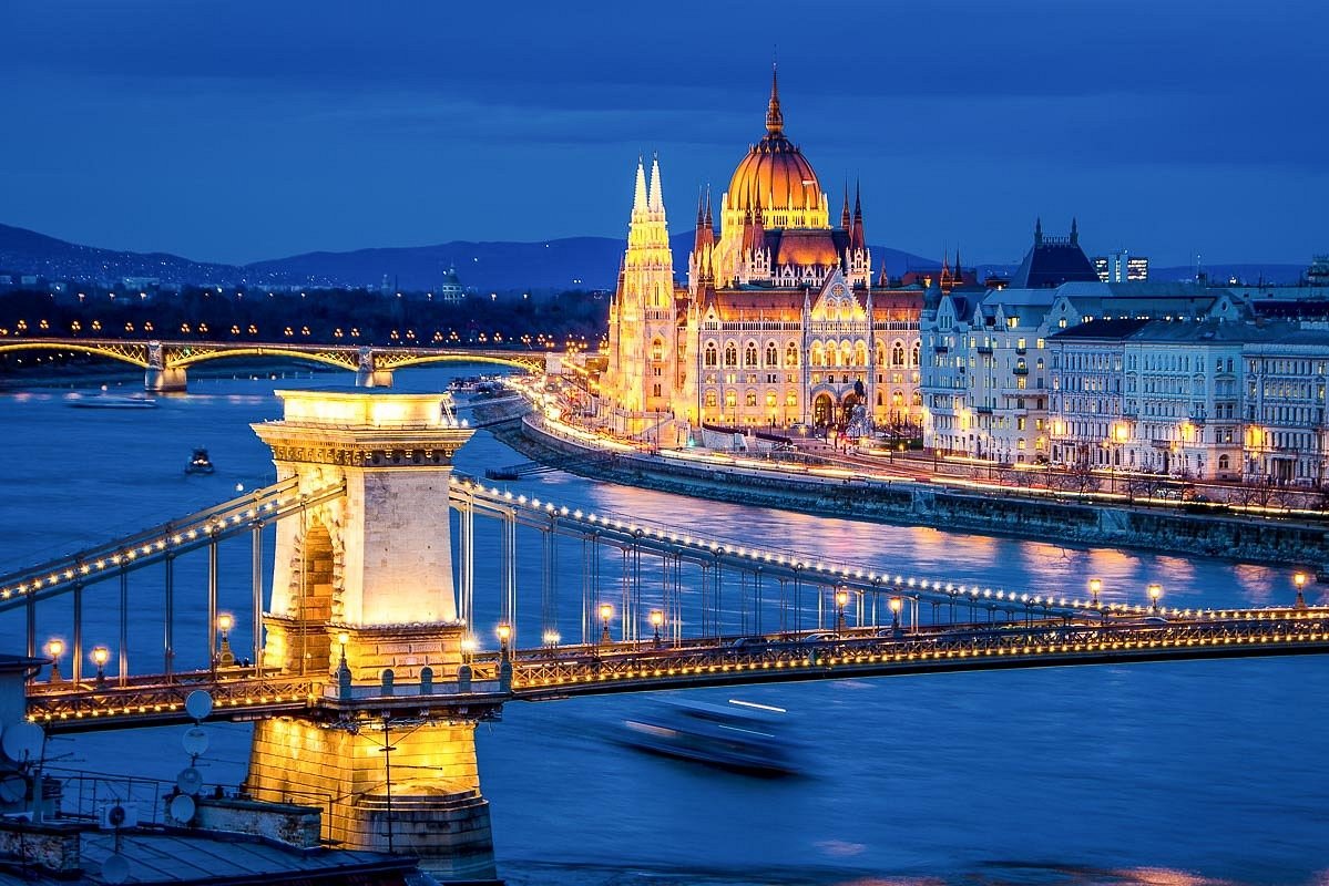 Будапешт. Река Дунай Будапешт. Венгрия Будапешт. Туризм Венгрия Будапешт. Река Дунай в Венгрии.