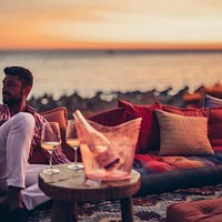 From Sunset to Sunrise, excperince a Sky Ritual with a stylish background, quality wines and cocktails. A place wich gives you comfort to get to know other people. You are welcomed!