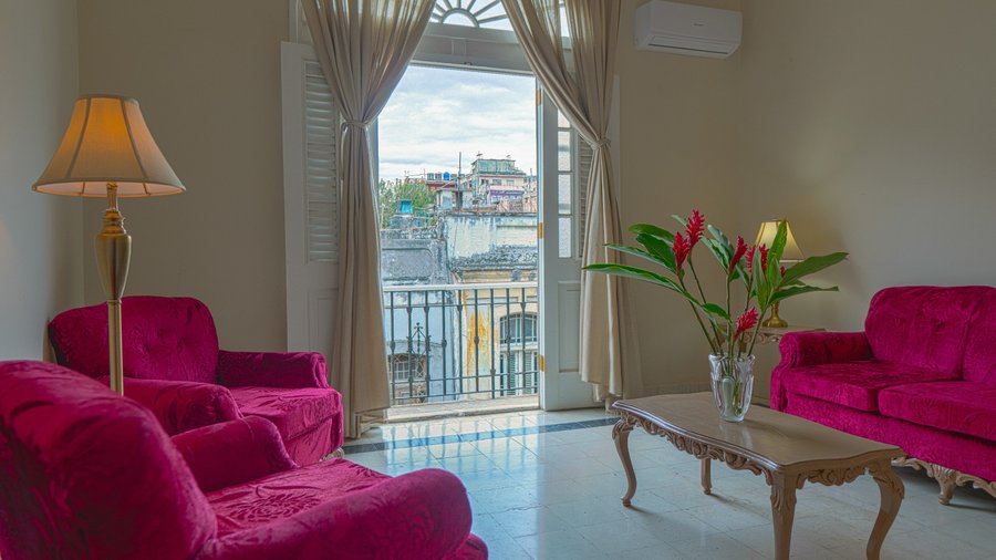 Suite Living Room