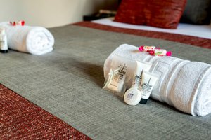 Room & Suite