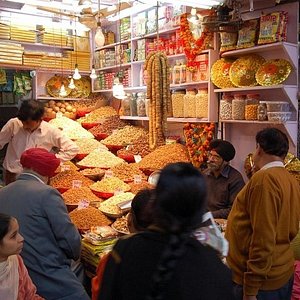 Dilli Haat and 6 other art and craft markets in India to shop and eat