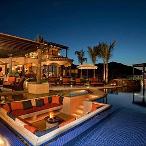 Private pool with fire pit in your villa 