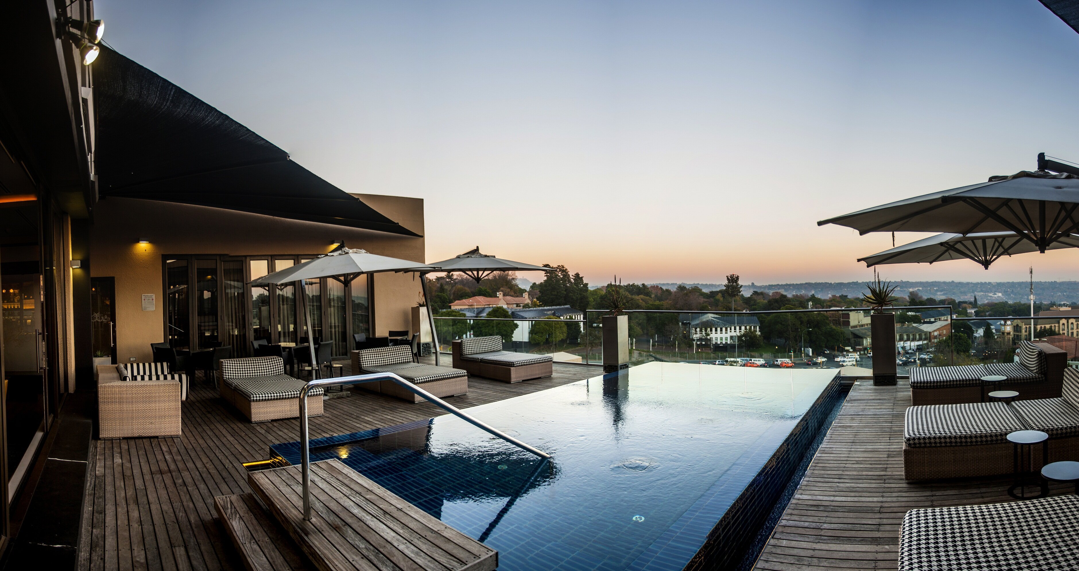 SOUTHERN SUN HYDE PARK SANDTON - Updated 2021 Prices, Hotel Reviews ...