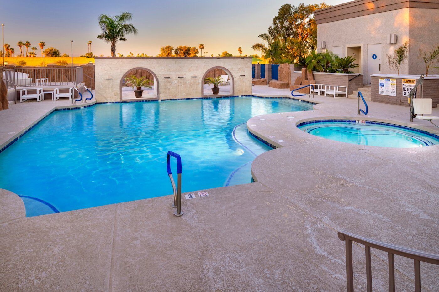 DoubleTree By Hilton Phoenix Mesa Pool Pictures Reviews Tripadvisor   Pool 