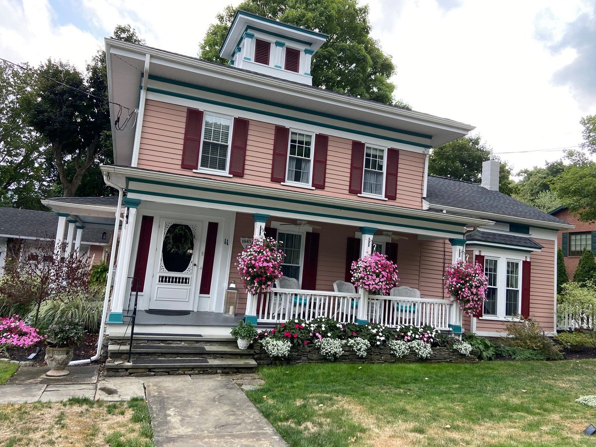 BLUSHING ROSE BED AND BREAKFAST - Updated 2024 B&B Reviews