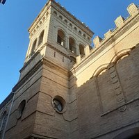 Angolo di palazzo Cherubini. Qui soggiornò Theodor Mommsen che condusse studi
storico-archeologici sulla cittadina.