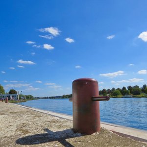 Fraai uitzicht vanaf de kade van de kleine haven van Marina Oolderhuuske.