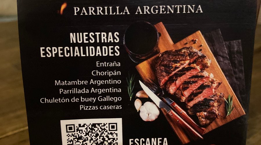 Clientes y amigos tenemos para su comodidad reparto a domicilio de toda nuestra carta 