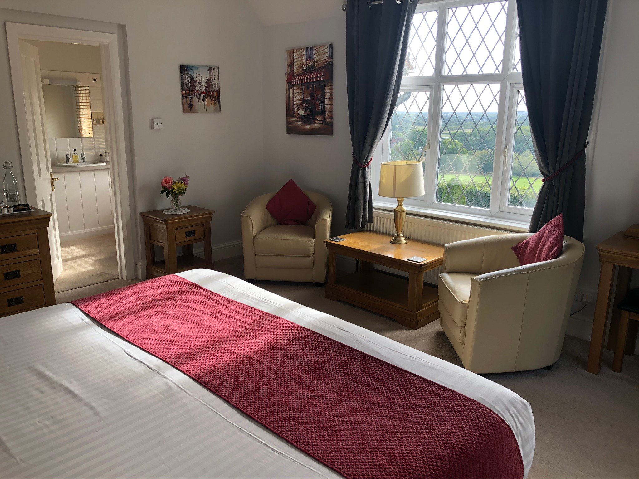 Trumbles - Gatwick B&B Rooms: Pictures & Reviews - Tripadvisor