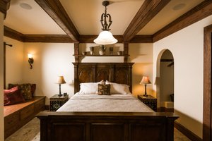 Room & Suite