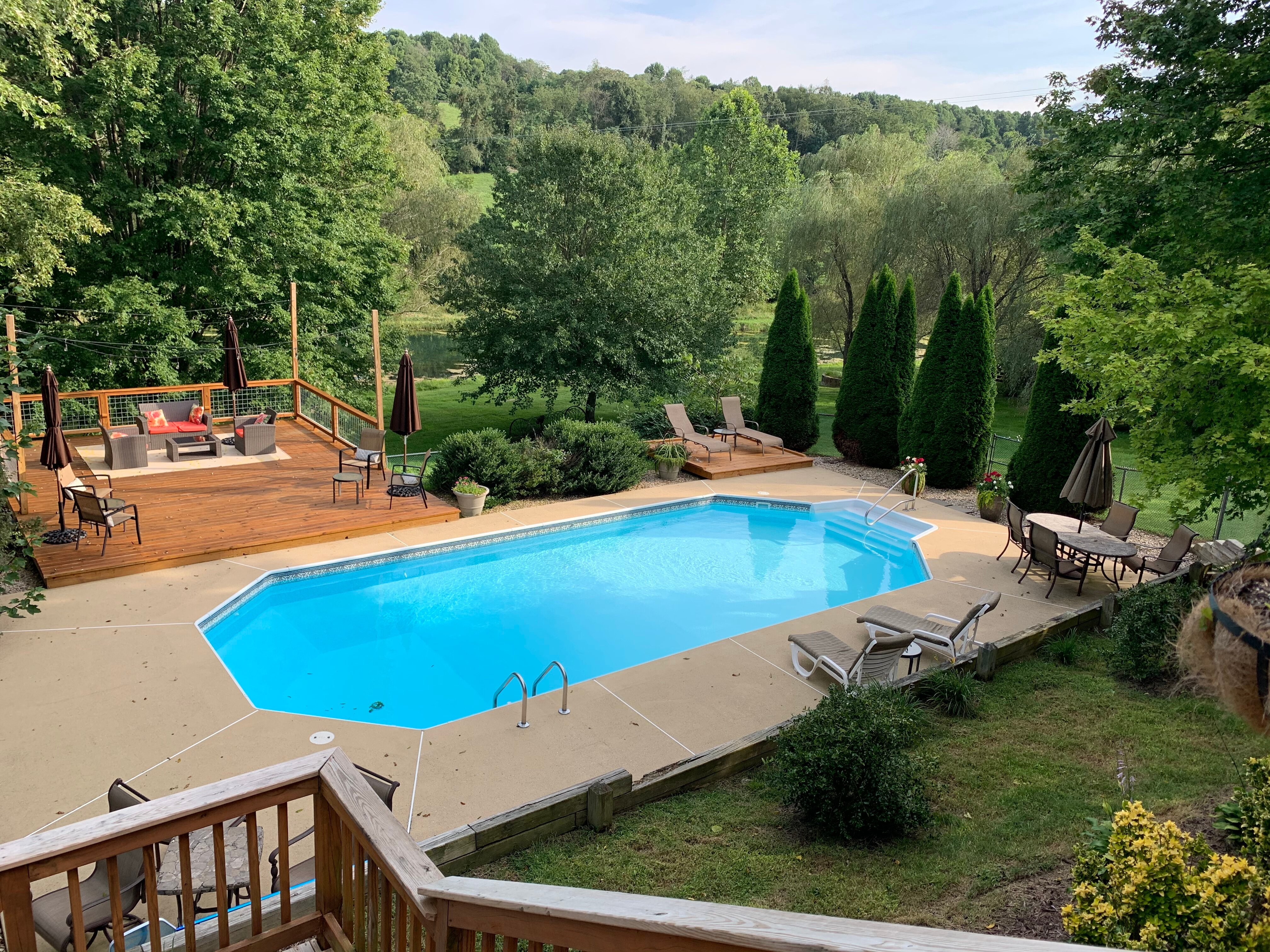 Steeles Tavern Manor Pool Pictures & Reviews - Tripadvisor