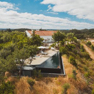 Pool
The one country house 