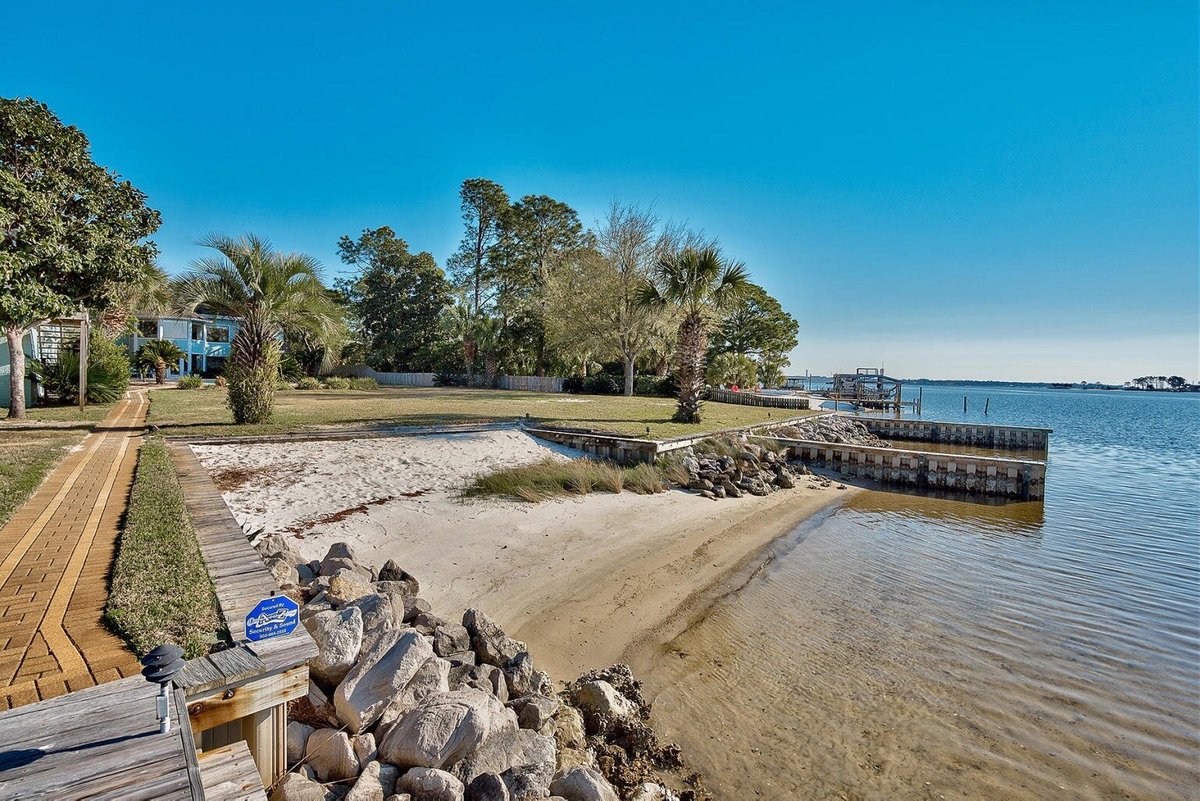 Manor on the Bay (Fort Walton Beach, FL): Address, Phone Number ...