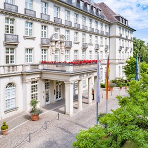 Parkhotel Quellenhof Aachen Front