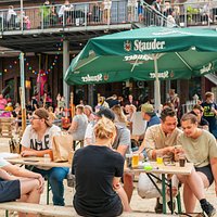 Durch die angebundene "Observatorium - Bar & Lounge" kann man auf der Hochterrasse einen tollen Ausblick genießen