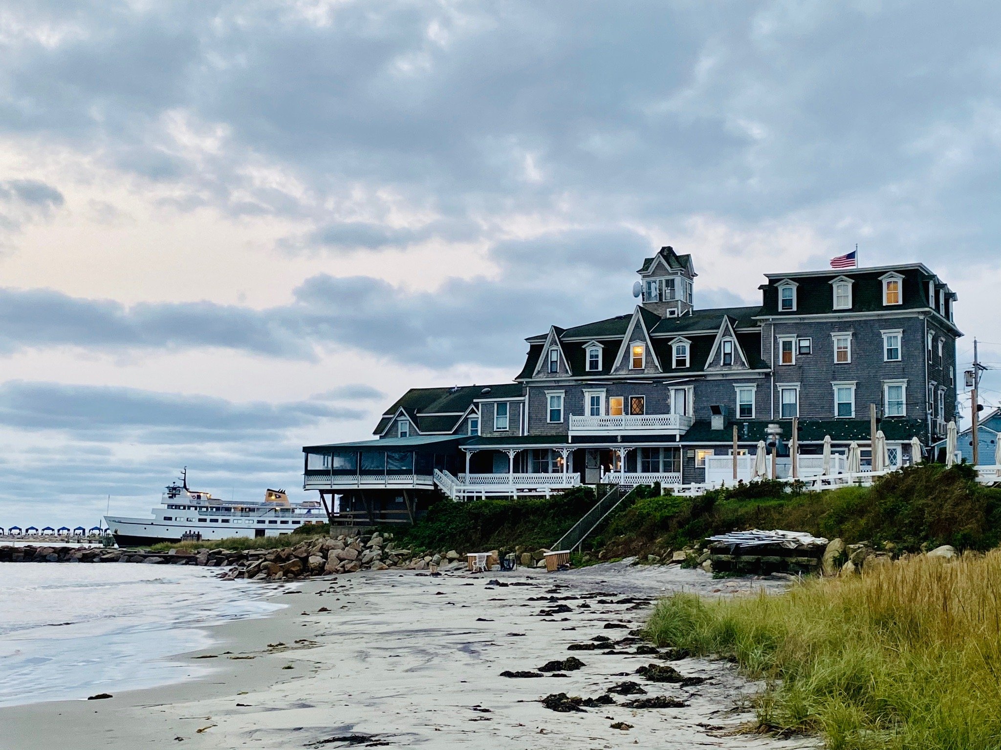 BLOCK ISLAND BEACH HOUSE - Prices & Hotel Reviews (New