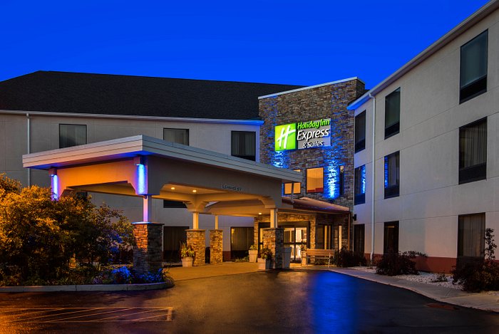 HOLIDAY INN EXPRESS & SUITES GREAT BARRINGTON - LENOX AREA - Prices ...