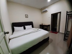Room & Suite