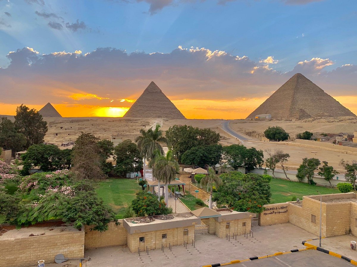 Sahara Pyramids Inn, hotel en Giza