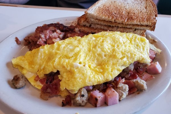 Denny's - Breakfast Spot in Syracuse