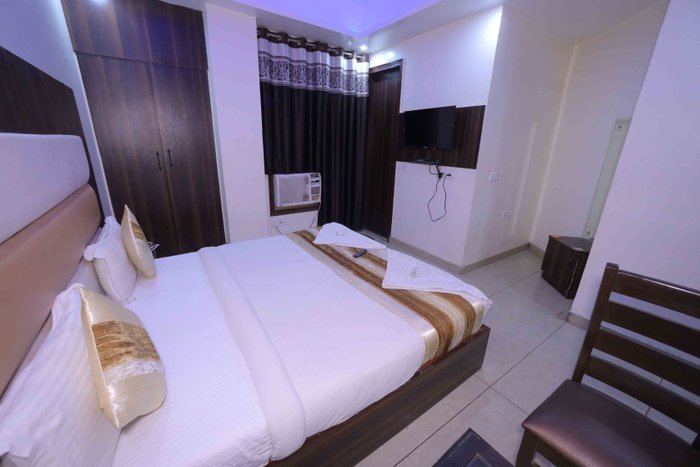 AIRPORT HOTEL GULSHAN DELUXE PALACE - Reviews (New Delhi, India)