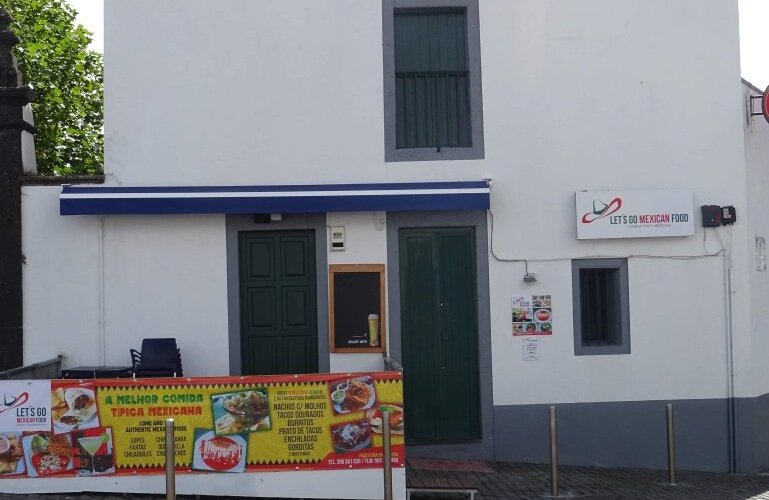 Caros clientes, o Let´s Go Mexican Food tem o privilégio de anunciar que a partir de 3º Feira, dia 22 de Setembro, iremos abrir o nosso mais recente restaurante na Fajã de Baixo e iremos servir almoços e jantares. Largo do Loreto nº 32, esperamos pela sua visita e estamos ansiosos por servi-lo.
