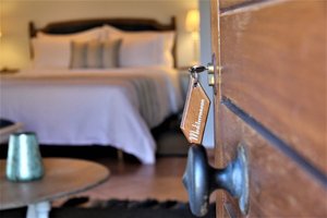 Room & Suite