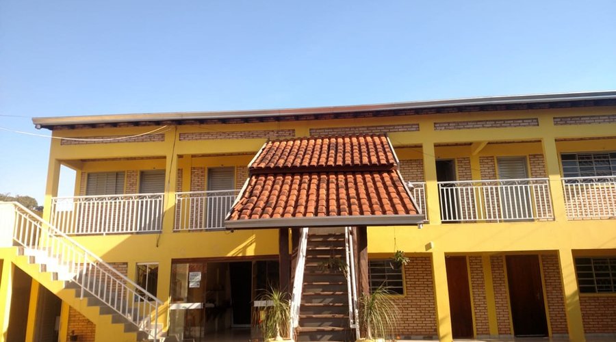 possui 2 escadas para melhor atender nossos clientes!