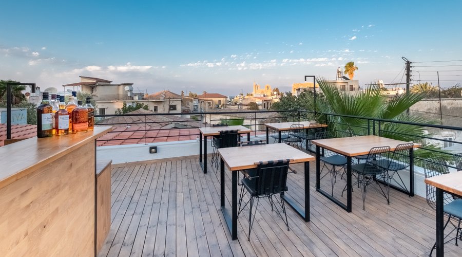 Roof Lounge 5