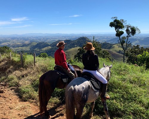 Passeio a cavalo por trilha em Atibaia - Reserve em  Brasil