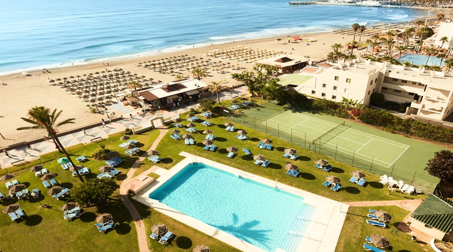 Hotel La Barracuda en primera línea de playa 