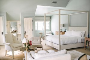 Room & Suite