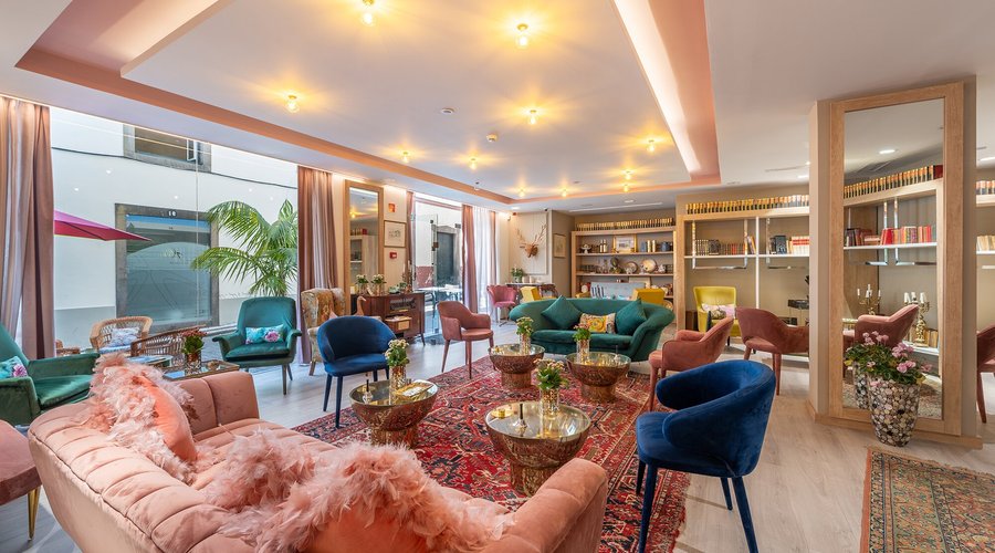 Lounge Area