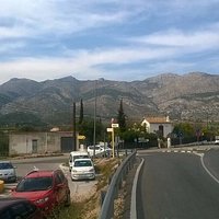 Great mountain views from the front