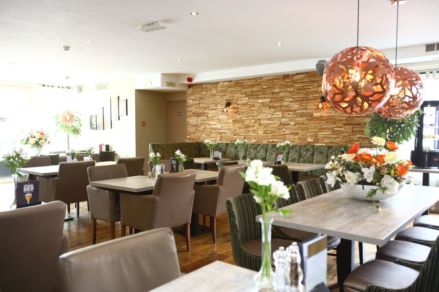 호텔 브라세리 더페르홀라 (Hotel Brasserie De Pergola, Giethoorn) - 호텔 리뷰 & 가격 비교