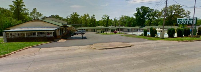 OAK PARK MOTEL - Hotel Reviews (Tahlequah, OK)